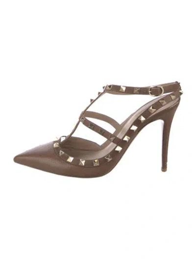 Pre-owned Valentino Garavani Rockstud Accents Leather T-strap Pumps In Brown