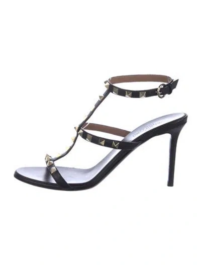 Pre-owned Valentino Garavani Rockstud Accents Leather T-strap Sandals In Black