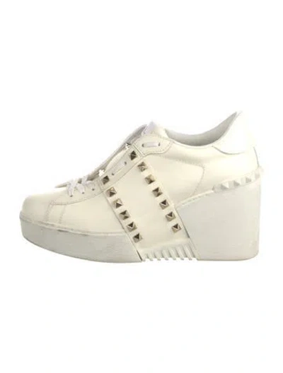 Pre-owned Valentino Garavani Rockstud Accents Leather Wedge Sneakers In White