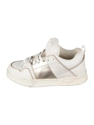 Pre-owned Valentino Garavani Rockstud Accents Leather Wedge Sneakers In White