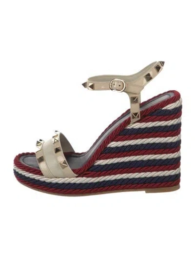 Pre-owned Valentino Garavani Rockstud Accents Patent Leather Espadrilles In Neutral