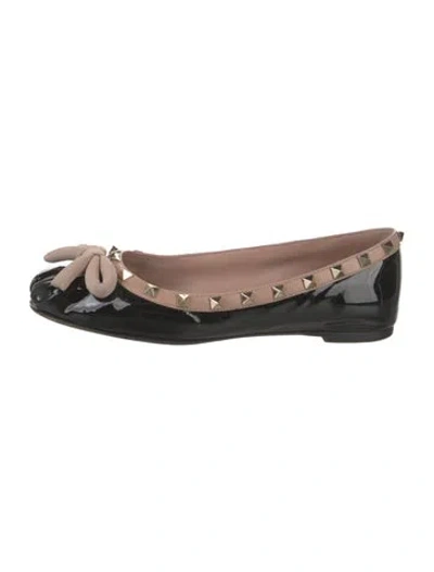 Pre-owned Valentino Garavani Rockstud Accents Patent Leather Flats In Black