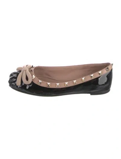 Pre-owned Valentino Garavani Rockstud Accents Patent Leather Flats In Black