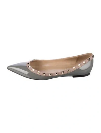 Pre-owned Valentino Garavani Rockstud Accents Patent Leather Flats In Silver