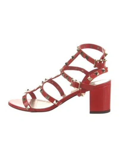Pre-owned Valentino Garavani Rockstud Accents Patent Leather Gladiator Sandals In Red