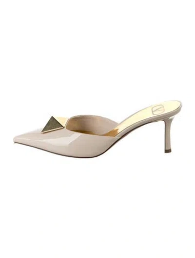 Pre-owned Valentino Garavani Rockstud Accents Patent Leather Mules In Neutrals