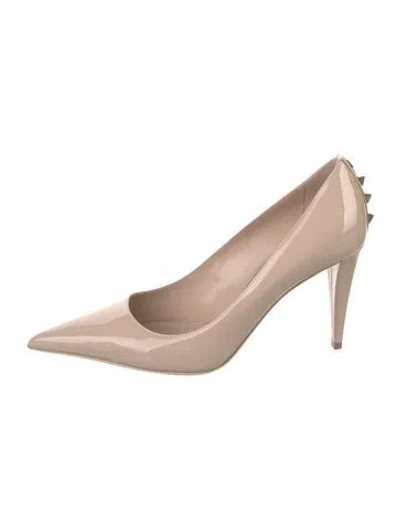 Pre-owned Valentino Garavani Rockstud Accents Patent Leather Pumps In Neutral
