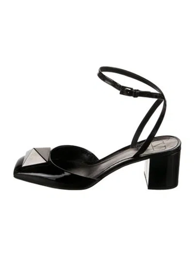 Pre-owned Valentino Garavani Rockstud Accents Patent Leather Slingback Pumps In Black