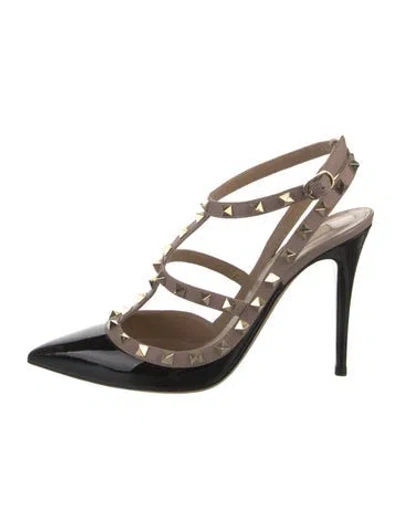 Pre-owned Valentino Garavani Rockstud Accents Patent Leather T-strap Pumps In Neutral