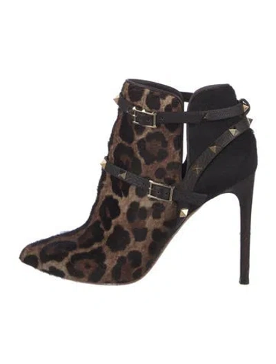 Pre-owned Valentino Garavani Rockstud Accents Ponyhair Lace-up Boots In Brown
