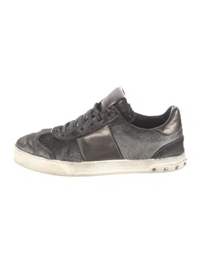 Pre-owned Valentino Garavani Rockstud Accents Ponyhair Sneakers In Green