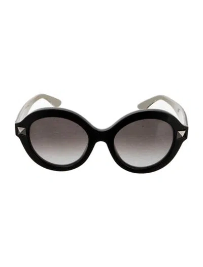 Pre-owned Valentino Rockstud Accents Round Sunglasses In Black