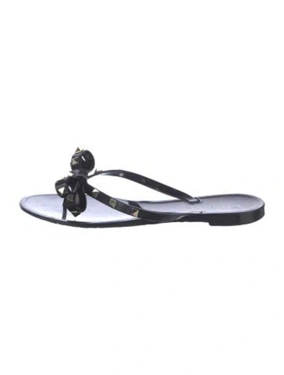 Pre-owned Valentino Garavani Rockstud Accents Rubber Flip Flops In Black