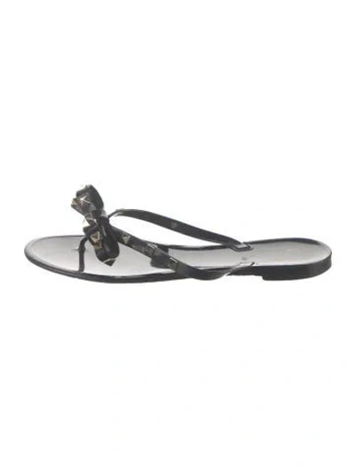 Pre-owned Valentino Garavani Rockstud Accents Rubber Flip Flops In Black