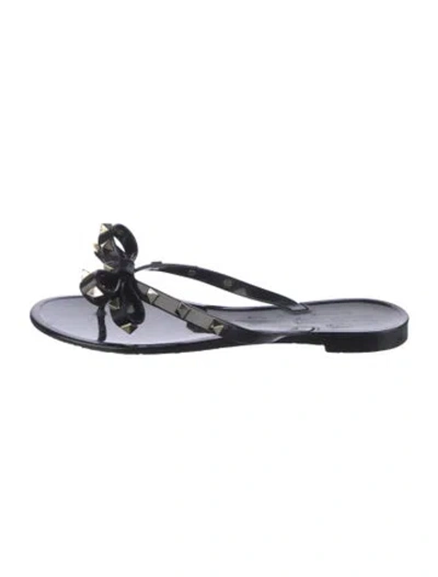 Pre-owned Valentino Garavani Rockstud Accents Rubber Flip Flops In Black