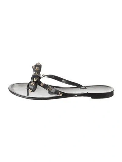 Pre-owned Valentino Garavani Rockstud Accents Rubber Flip Flops In Black