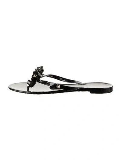 Pre-owned Valentino Garavani Rockstud Accents Rubber Flip Flops In Black