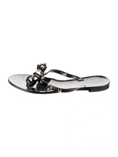 Pre-owned Valentino Garavani Rockstud Accents Rubber Flip Flops In Black