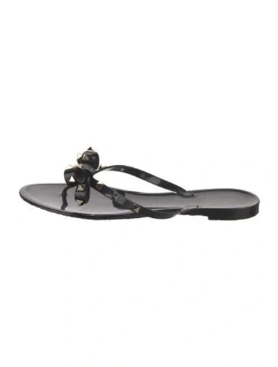 Pre-owned Valentino Garavani Rockstud Accents Rubber Flip Flops In Black