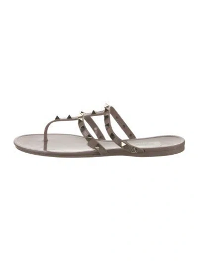 Pre-owned Valentino Garavani Rockstud Accents Rubber Flip Flops In Neutrals
