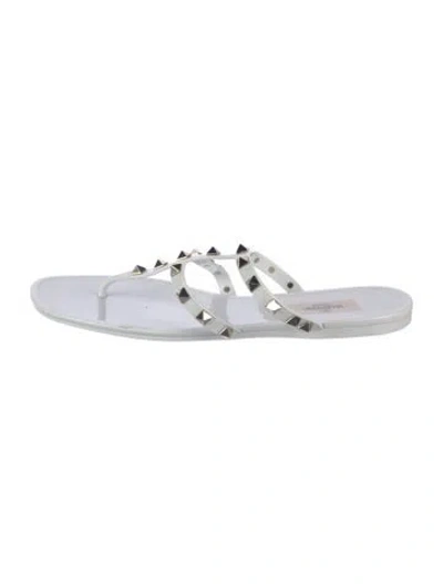 Pre-owned Valentino Garavani Rockstud Accents Rubber Flip Flops In White