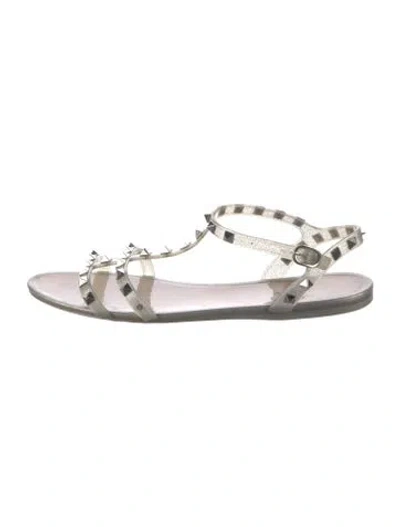 Pre-owned Valentino Garavani Rockstud Accents Rubber Gladiator Sandals In Grey