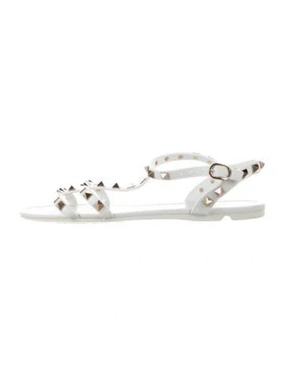 Pre-owned Valentino Garavani Rockstud Accents Rubber Gladiator Sandals In White