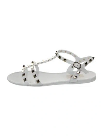 Pre-owned Valentino Garavani Rockstud Accents Rubber Gladiator Sandals In White