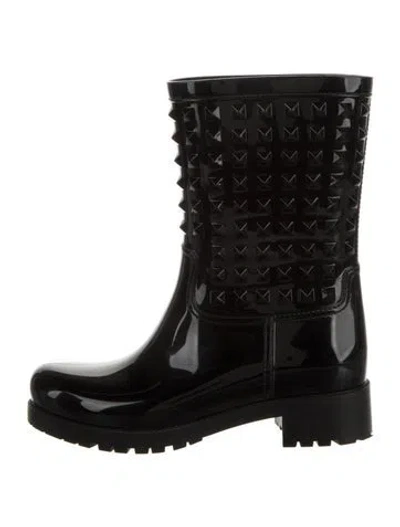 Pre-owned Valentino Garavani Rockstud Accents Rubber Rain Boots In Black