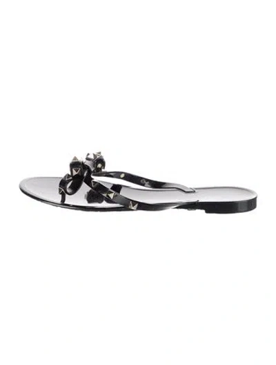 Pre-owned Valentino Garavani Rockstud Accents Rubber Slides In Black