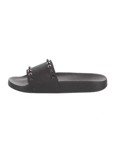 Pre-owned Valentino Garavani Rockstud Accents Rubber Slides In Black