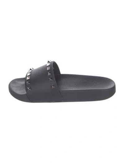 Pre-owned Valentino Garavani Rockstud Accents Rubber Slides In Black