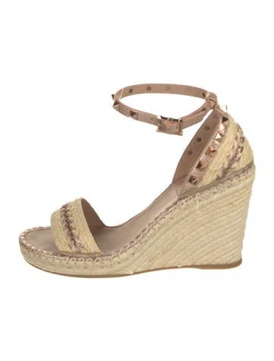 Pre-owned Valentino Garavani Rockstud Accents Straw Espadrilles