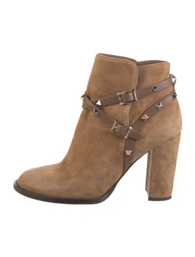Pre-owned Valentino Garavani Rockstud Accents Suede Boots In Neutral