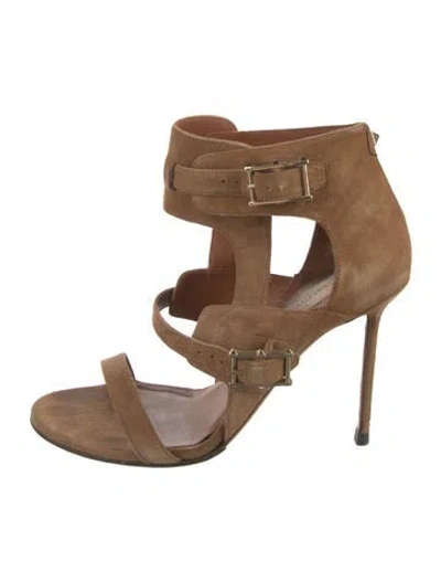 Pre-owned Valentino Garavani Rockstud Accents Suede Gladiator Sandals In Brown