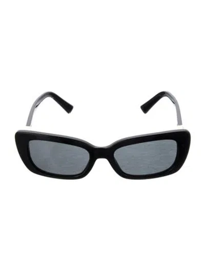 Pre-owned Valentino Rockstud Accents Wayfarer Sunglasses In Black