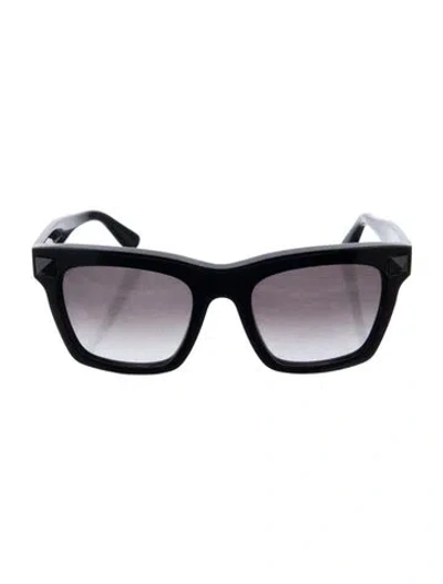 Pre-owned Valentino Rockstud Accents Wayfarer Sunglasses In Black