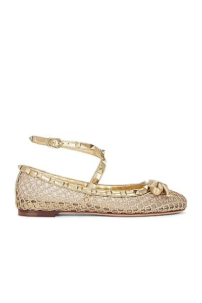 Valentino Garavani Rockstud Ballerina Flat In Star Gold