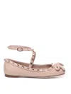 Valentino 'patent Leather Rockstud In Rosado