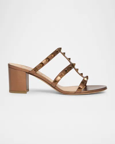 VALENTINO GARAVANI ROCKSTUD CAGED METALLIC LEATHER SLIDE SANDALS