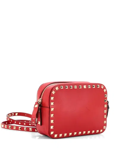 Pre-owned Valentino Garavani Rockstud Camera Leather Crossbody Bag In Red
