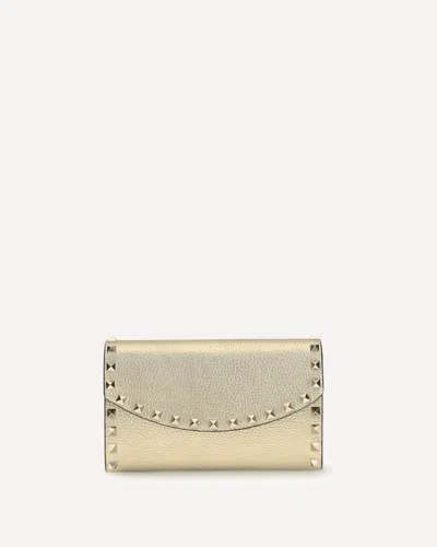 Valentino Garavani Rockstud Chain Wallet In Neutral