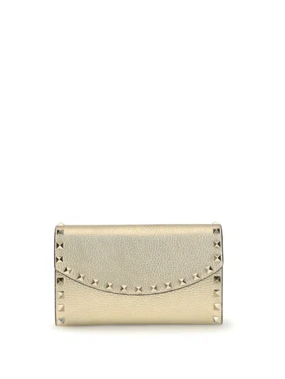 Valentino Garavani Rockstud Chain Wallet In Gold