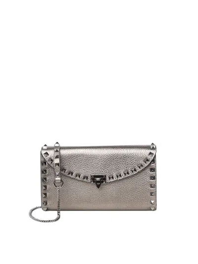 Valentino Garavani Rockstud Chain Wallets In Grained Leather In White