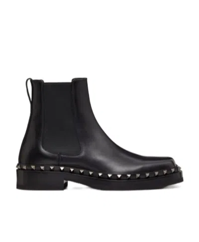 VALENTINO GARAVANI VALENTINO GARAVANI M-WAY ROCKSTUD SQUARE TOE BOOTS