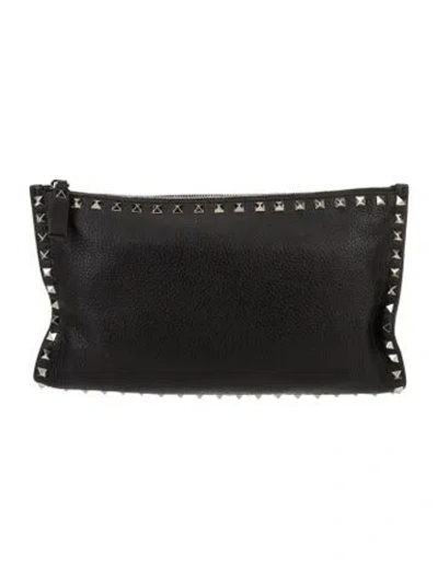 Pre-owned Valentino Garavani Rockstud Clutch In Black