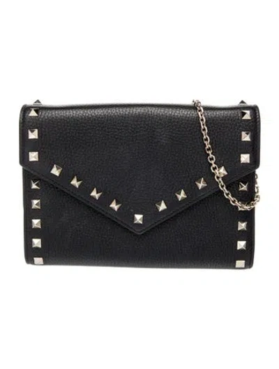 Pre-owned Valentino Garavani Rockstud Clutch In Black
