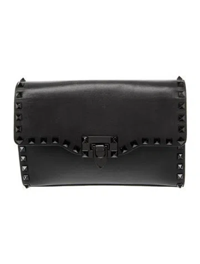 Pre-owned Valentino Garavani Rockstud Clutch In Black