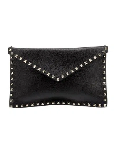 Pre-owned Valentino Garavani Rockstud Clutch In Black