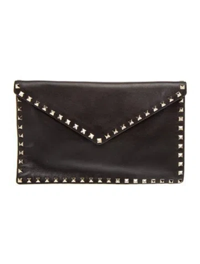 Pre-owned Valentino Garavani Rockstud Clutch In Black